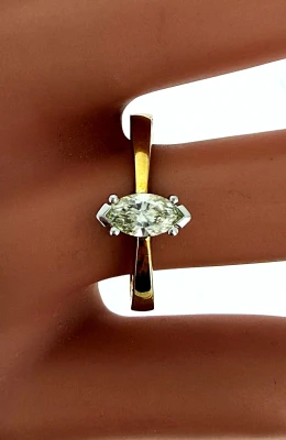 0.41ct Marquise Diamond & 18ct Gold Solitaire Ring 4.13g