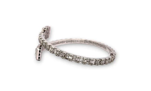 9.22ct Natural Diamond & 9ct White Gold Cross Over Bangle 8 inch 28.24g