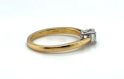 0.35ct Diamond & 18ct Yellow /White Gold Solitaire Ring 3.9g