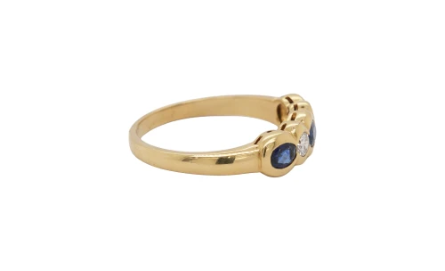 0.60ct Sapphire & 0.20ct Diamond 18ct Gold Ring 3.3g
