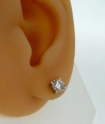 0.62ct Diamond & 18ct White Gold Solitaire Stud Earrings 1.2g