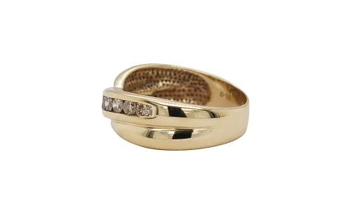0.50ct Diamond & 9ct Gold 7.5mm Cross Over Band -4.0g