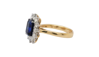 4.65ct Lab Grown Sapphire/Diamond Dress Ring - 9ct Gold 5.04g