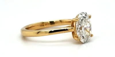 1.57ct Oval Lab Grown Diamond & 18ct Gold Solitaire Ring 3.9g
