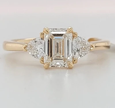 1.47ct Lab Grown Diamond & 9ct Gold Trilogy Ring 3.0g Size M