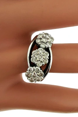 0.75ct Diamond & 18ct White Gold Trilogy Cluster Ring 5.9g