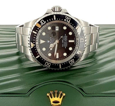 Rolex 42mm Sea-Dweller Stainless Steel 2011 Box & Papers Model|: 116660