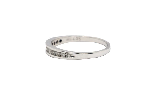 0.25ct Diamond & 18ct White Gold Half Channel set Band 2.1g