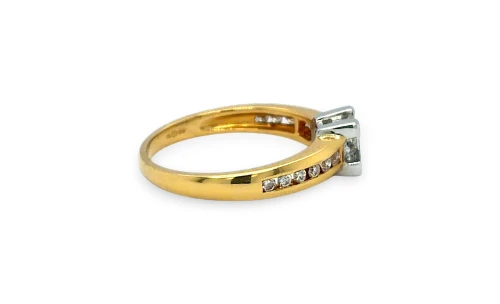 0.50ct Natural Diamond Illusion Set Solitaire Ring -18ct Gold 3.68g
