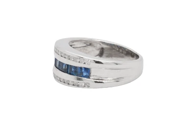 0.50ct Sapphire & 0.25ct Diamond Band- 18ct White Gold 4.02g