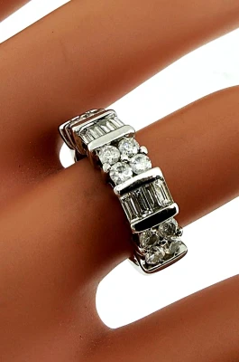 1.00ct Diamond & 18ct White Gold Dress Ring 4.7g